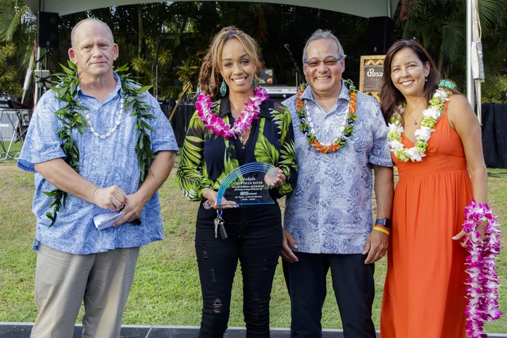 AES Hawaii Team with Bernerd Da Santos